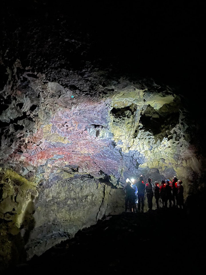 Mansergala Galápagos experiencias únicas - cuevas