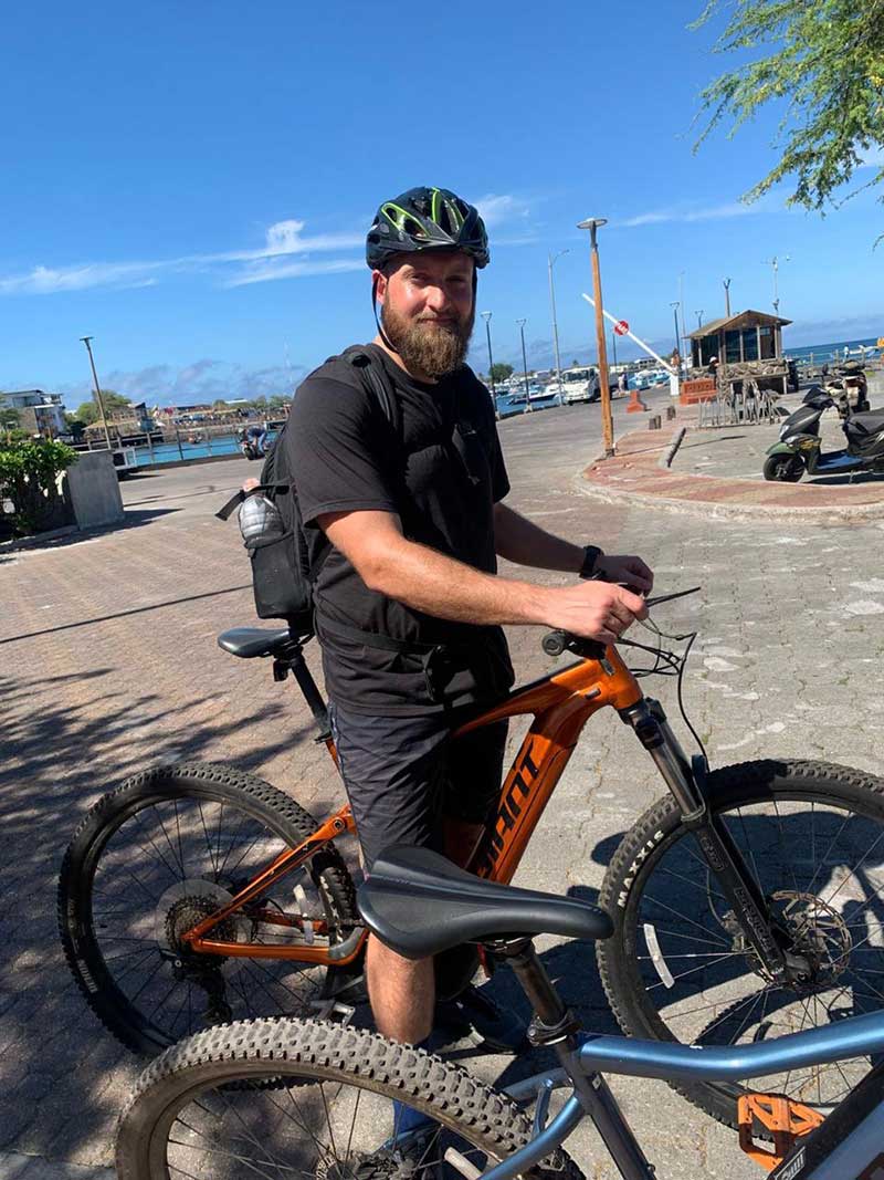 ibikes / explorando galápagos en bicicleta / Mansergala